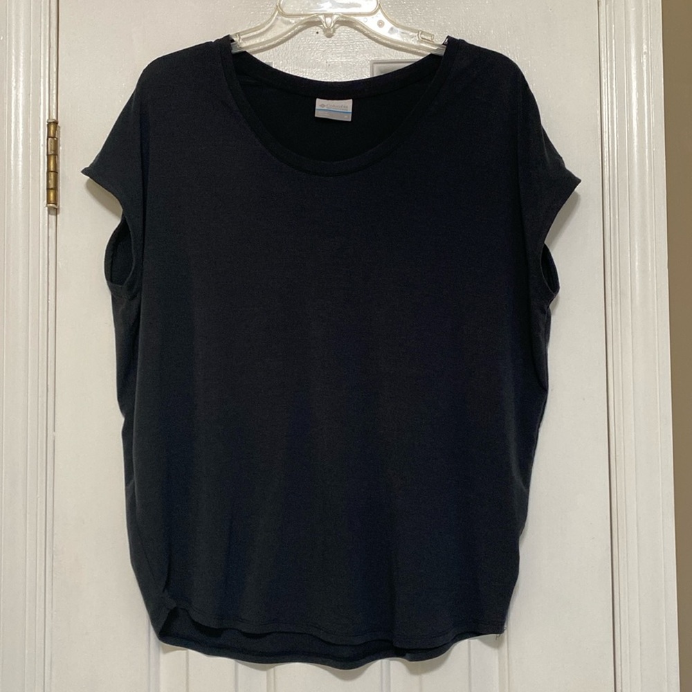 Columbia Lightweight Women’s TShirt